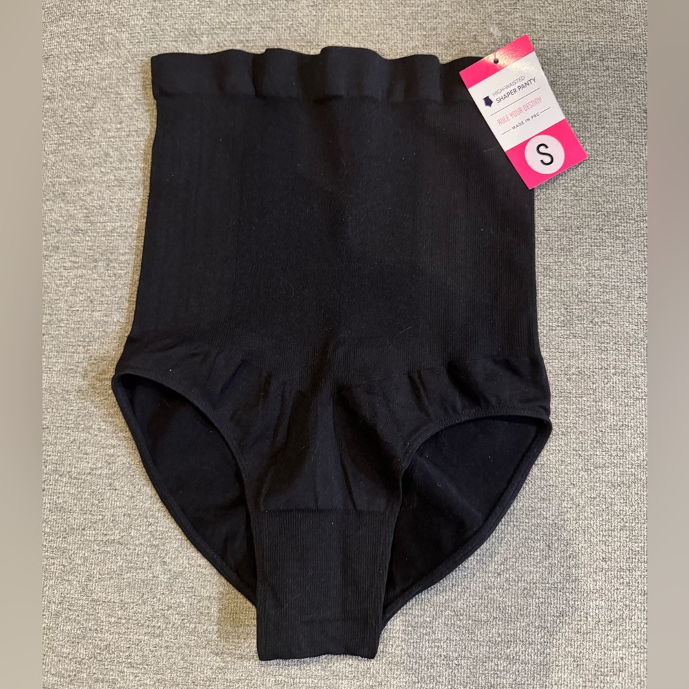 High-waisted shape-wear panty NWT